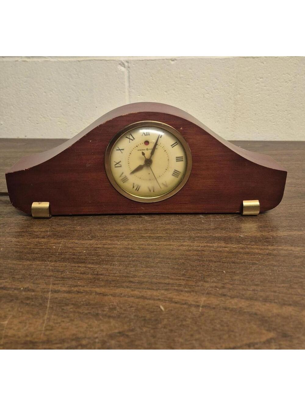Vintage General Electric Wood Mantel Clock Electric Roman Numeral Table Clock